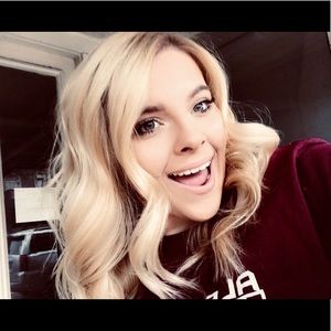 Meet your Posher, Mallorie